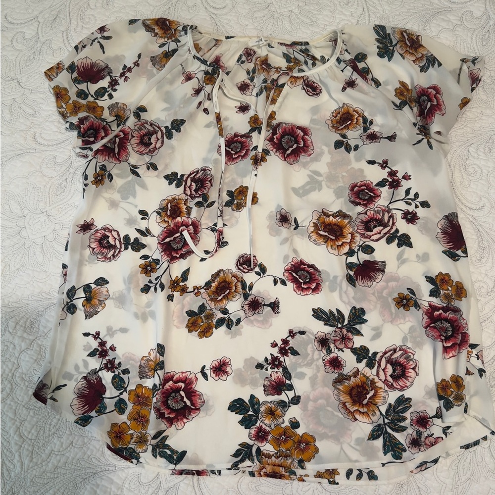 Maurices XL blouse. Super light fabric.
